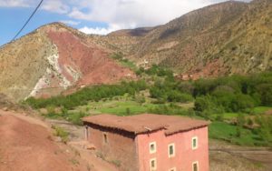village dans la vallee heureuse du voyage au maroc
